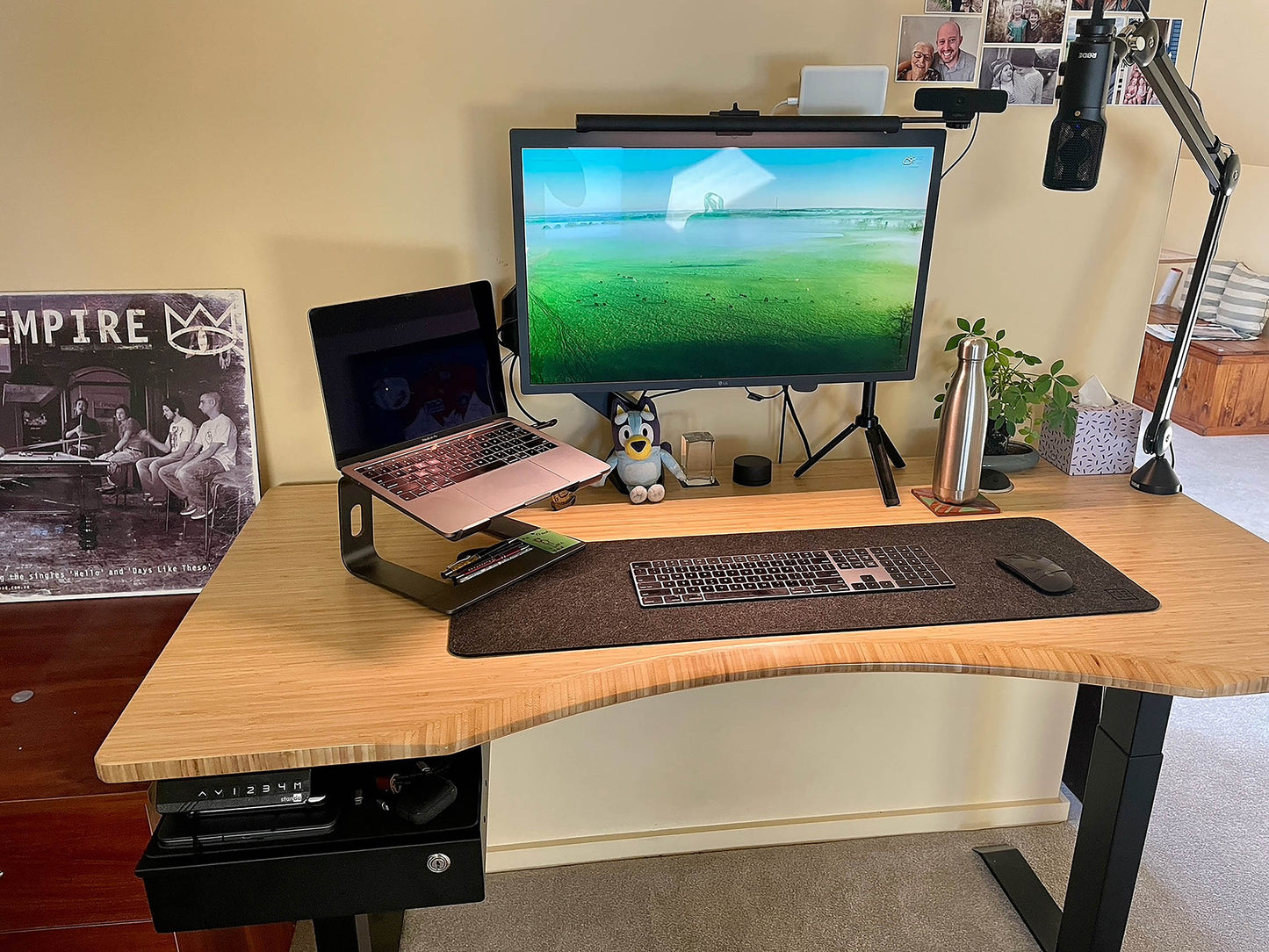 Stando Arena Bamboo Ergo Edge Sit Stand Desk